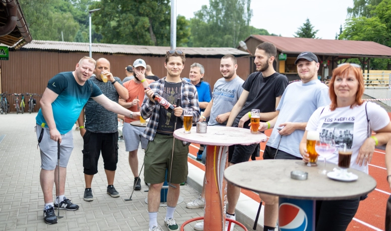 Setkání zaměstnanců na stadionu