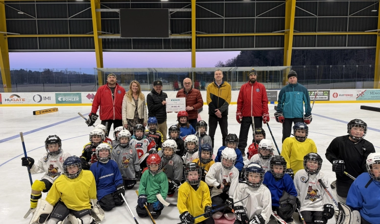 Bühler podporuje mladé hokejisty